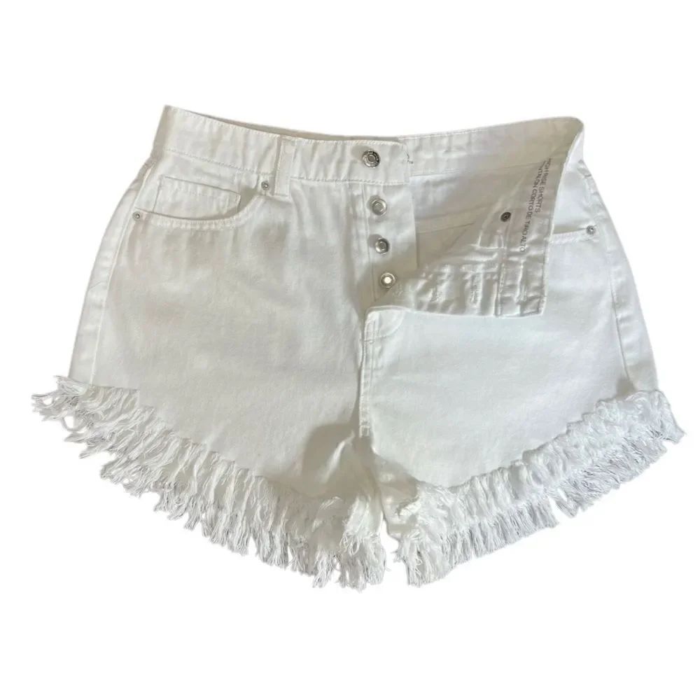Wild fable high rise frayed jean shorts white size 6